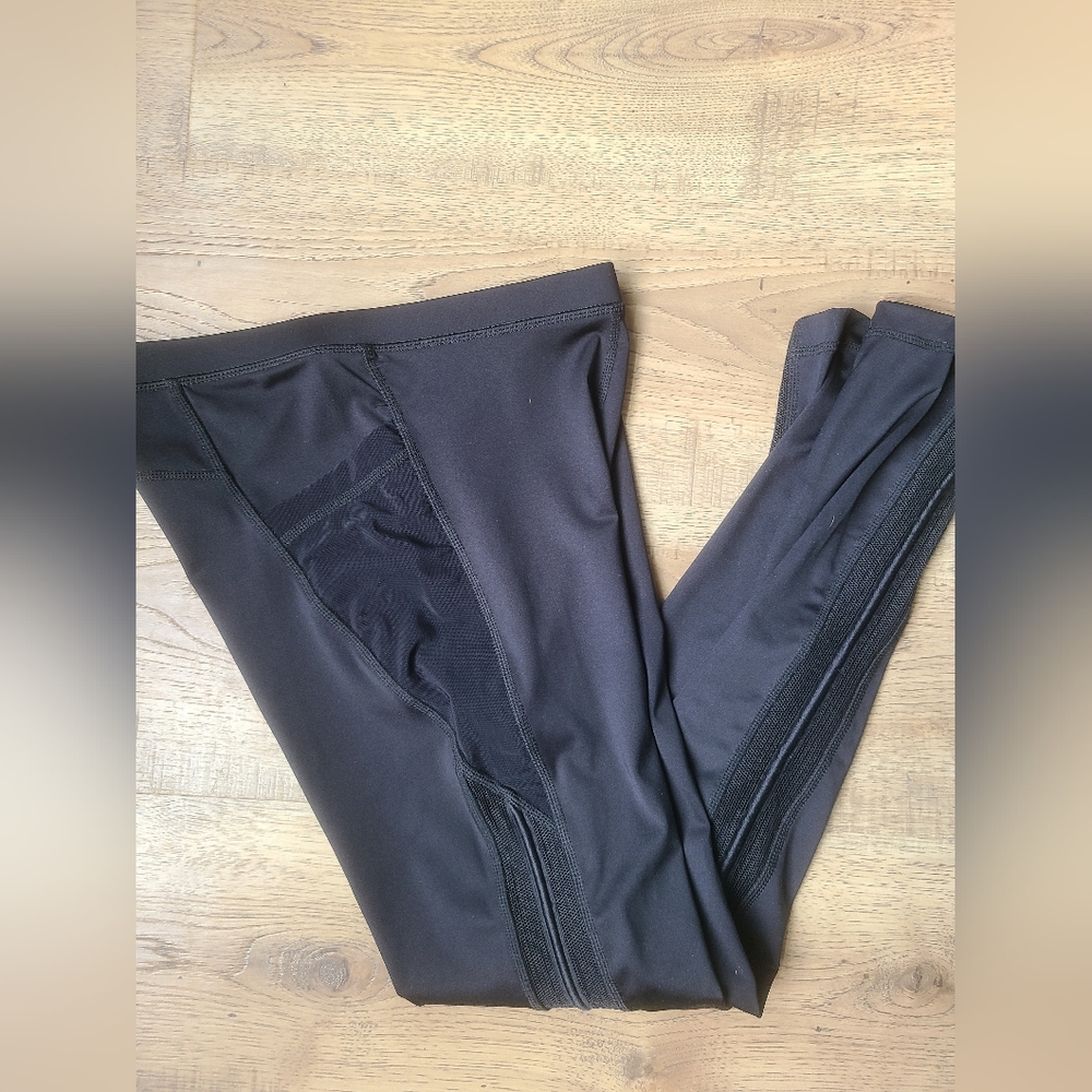Fabletics Black Leggings With Mesh Side Inserts E… - image 7